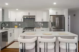 52 Valley Rd, Boston, MA 02124 - Photo 2