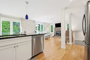 2 Strathmore Shire Dr, Uxbridge, MA 01569 - Photo 12