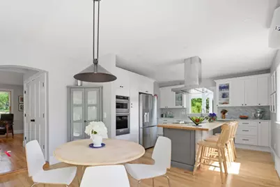 60 Norwood Ave, Northampton, MA 01062 - Photo 2