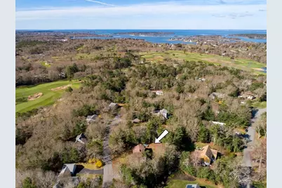 4 Oak Ridge Dr, Bourne, MA 02559 - Photo 2