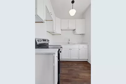 105 High St #4P, Holyoke, MA 01040 - Photo 4