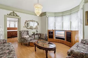 223 Stackpole St, Lowell, MA 01852 - Photo 2