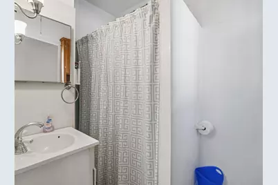 223 Stackpole St, Lowell, MA 01852 - Photo 8