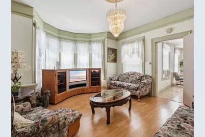 223 Stackpole St, Lowell, MA 01852 - Photo 4