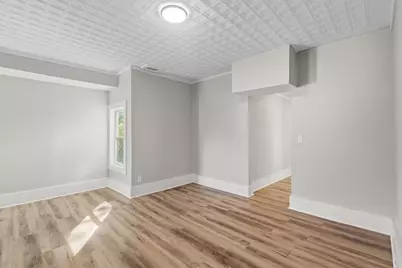 834 Worthington St #2nd Fl, Springfield, MA 01105 - Photo 2