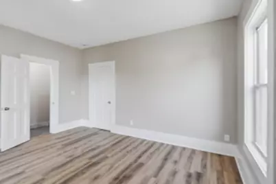834 Worthington St #2nd Fl, Springfield, MA 01105 - Photo 12