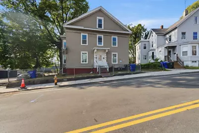 834 Worthington St #2nd Fl, Springfield, MA 01105 - Photo 1