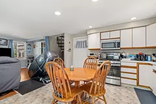 11 Gardner, Salem, MA 01970 - Photo 4