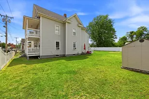 35 N Summer St, Holyoke, MA 01040 - Photo 4