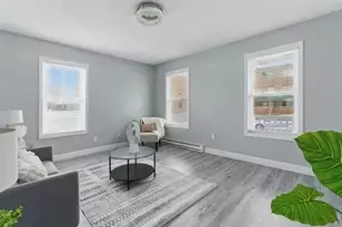 35 N Summer St, Holyoke, MA 01040 - Photo 12