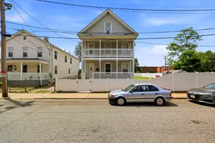 35 N Summer St, Holyoke, MA 01040 - Photo 2