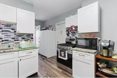 35 N Summer St, Holyoke, MA 01040 - Photo 26