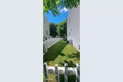 42 Castine St, Worcester, MA 01606 - Photo 22
