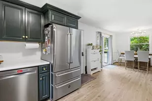 20 W Clifton St, Haverhill, MA 01832 - Photo 4