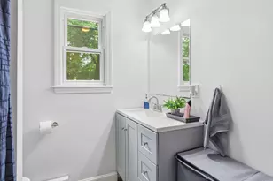 20 W Clifton St, Haverhill, MA 01832 - Photo 8