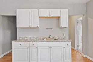 16 Doane St, Worcester, MA 01607 - Photo 10