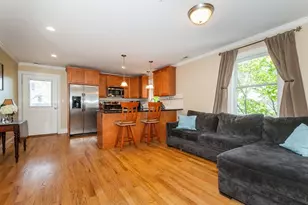 81 Ash St, Waltham, MA 02453 - Photo 8