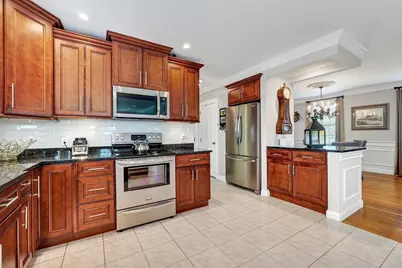 2 Heritage Lane, Saugus, MA 01906 - Photo 12