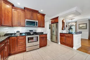 2 Heritage Ln, Saugus, MA 01906 - Photo 12