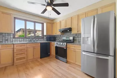 36 Florence St, Everett, MA 02149 - Photo 2