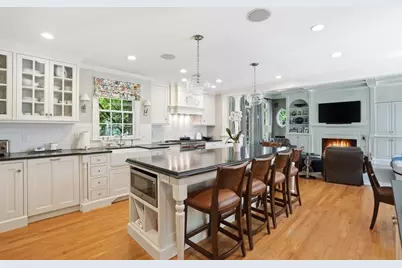 80 Hollingsworth Ave, Braintree, MA 02184 - Photo 8