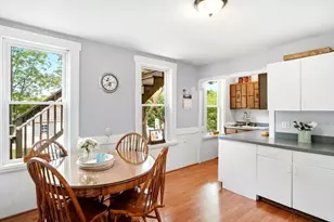 25 Cumner Ave, Melrose, MA 02176 - Photo 10