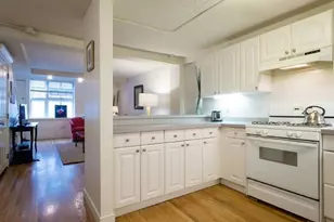 28 Piedmont St, Boston, MA 02116 - Photo 4