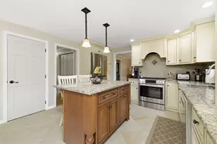 30 Princess Pine Cir, Taunton, MA 02780 - Photo 4