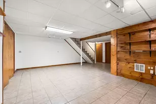 21 Madison St, Newburyport, MA 01950 - Photo 28