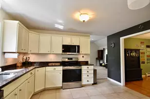 5 Eleanor Ln, Charlton, MA 01507 - Photo 4