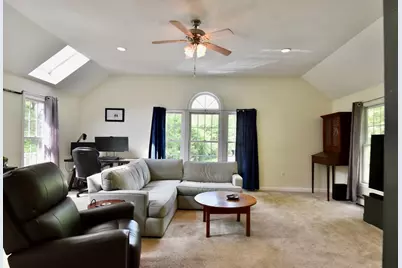 5 Eleanor La, Charlton, MA 01507 - Photo 8