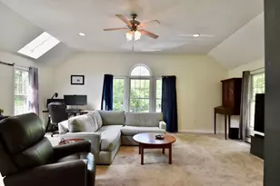 5 Eleanor Ln, Charlton, MA 01507 - Photo 8