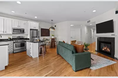 381 W Broadway #4, Boston, MA 02127 - Photo 2