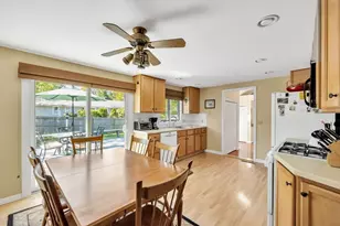 27 Sandpiper Cir, Falmouth, MA 02536 - Photo 12
