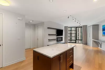 580 Washington St #5E, Boston, MA 02111 - Photo 4
