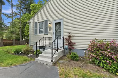 28 Northway Dr, Springfield, MA 01119 - Photo 10