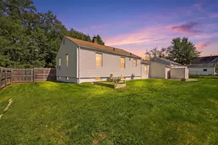 44 Harding St, Springfield, MA 01109 - Photo 2