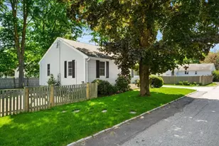 1 Sunset Ln, Hamilton, MA 01982 - Photo 4