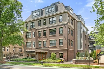 136 Babcock St #204, Brookline, MA 02446 - Photo 6