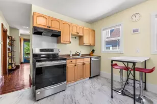 72 Winchester St, Medford, MA 02155 - Photo 16