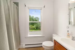 142 Asbury St, Hamilton, MA 01982 - Photo 30