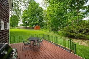 142 Asbury St, Hamilton, MA 01982 - Photo 18
