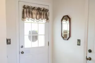 8 Applewood Ln, Holyoke, MA 01040 - Photo 34
