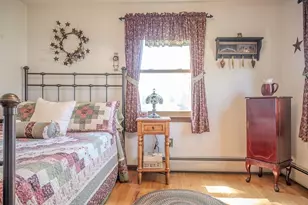 8 Applewood Ln, Holyoke, MA 01040 - Photo 30