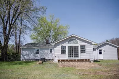 8 Applewood Ln, Holyoke, MA 01040 - Photo 38