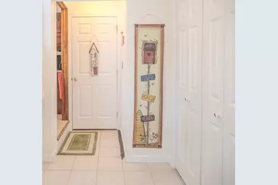 8 Applewood Ln, Holyoke, MA 01040 - Photo 32