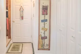 8 Applewood Ln, Holyoke, MA 01040 - Photo 32