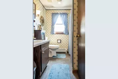 8 Applewood Ln, Holyoke, MA 01040 - Photo 22