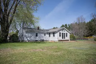 8 Applewood Ln, Holyoke, MA 01040 - Photo 40