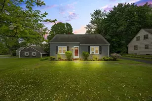89 School St, Middleborough, MA 02346 - Photo 4